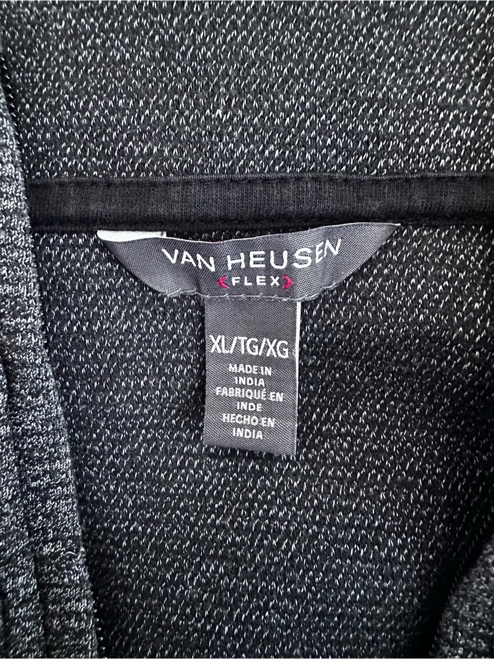 Van Heusen Men's Sz. XL Charcoal Quarter-Zip Sweater